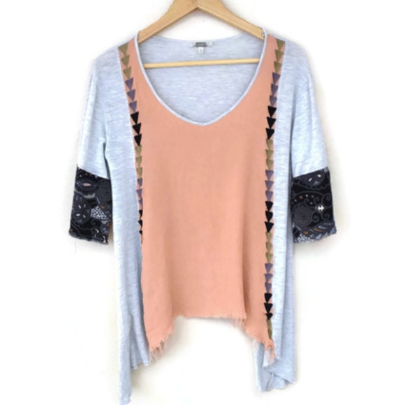 Gimmicks by BKE Boho Top - Picture 1 of 3